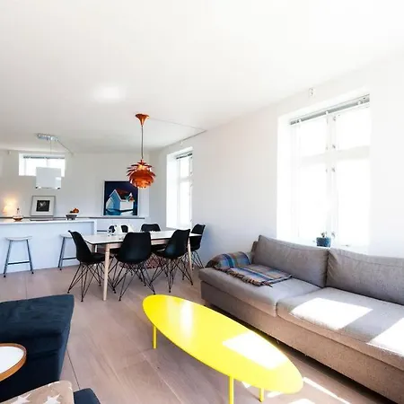 Stunning View Of The City Of Fjords Apartment *